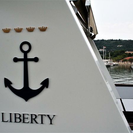 Floating House Marina Royal Villa Portorož Exteriör bild